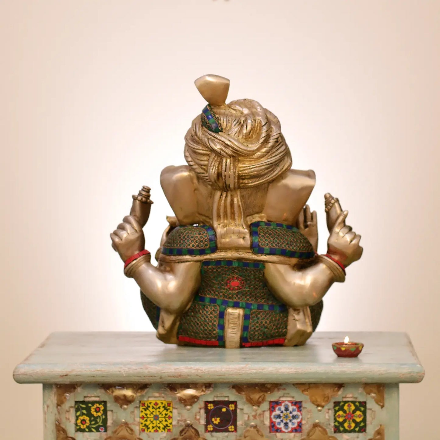 ब्रस्सौरा™ पगड़ी भगवान गणेश की मूर्ति | मीनाकारी जड़ाई के काम के साथ शुद्ध पीतल | ऊंचाई 17 इंच और वजन 18.5 किग्रा