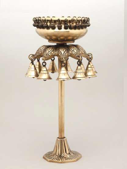 ब्रासौड़ा® ब्रास उर्ली बाउल हैंगिंग बेल्स स्टैंड के साथ | शुद्ध पीतल | ऊंचाई 16 इंच और वज़न 4.03 किलोग्राम