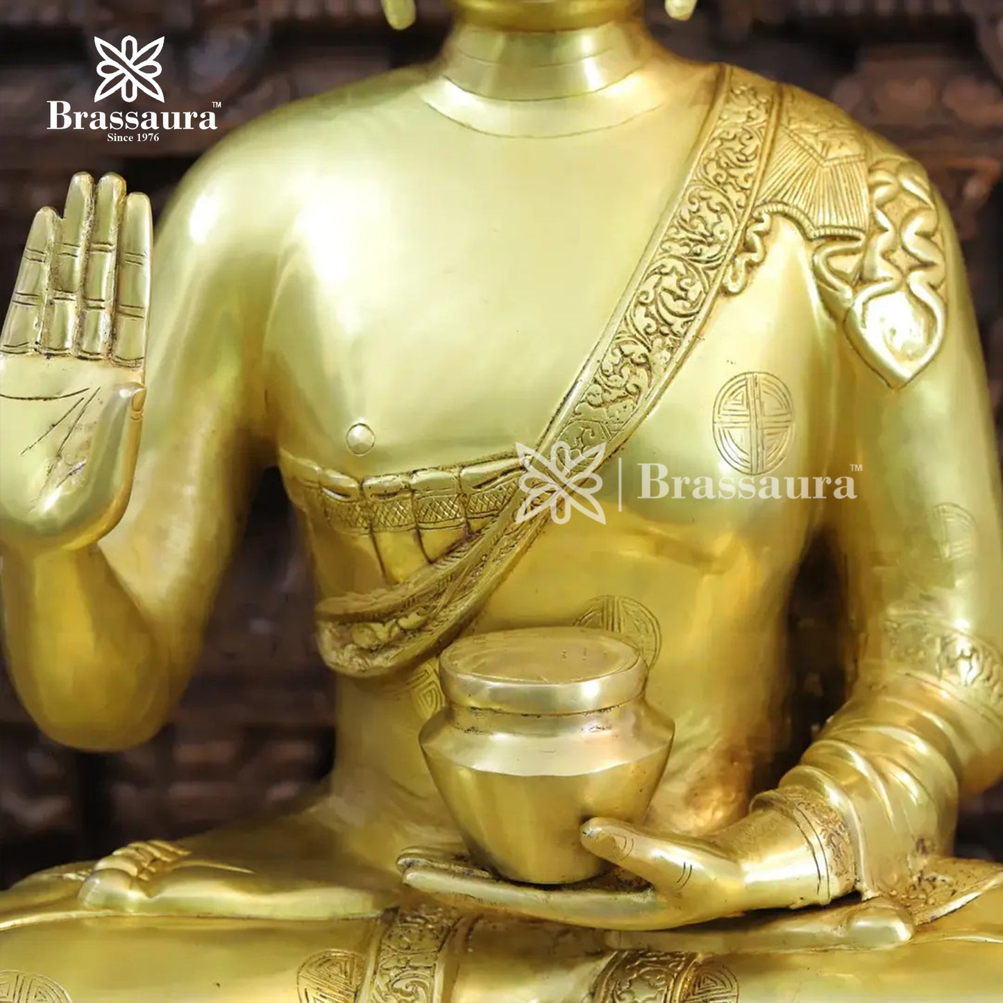 Brass Buddha For Home And Décor  Weight 32.66 kg Height 30 Inch