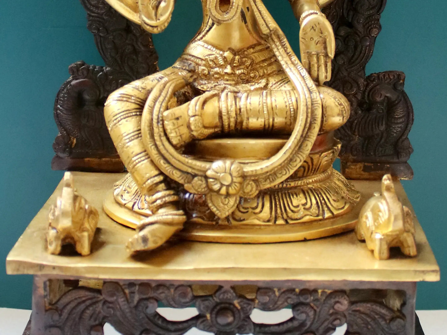 Brassaura® Brass Lakshmi Maa Statue | Height 20.5 Inches & Weight 13.13 kg