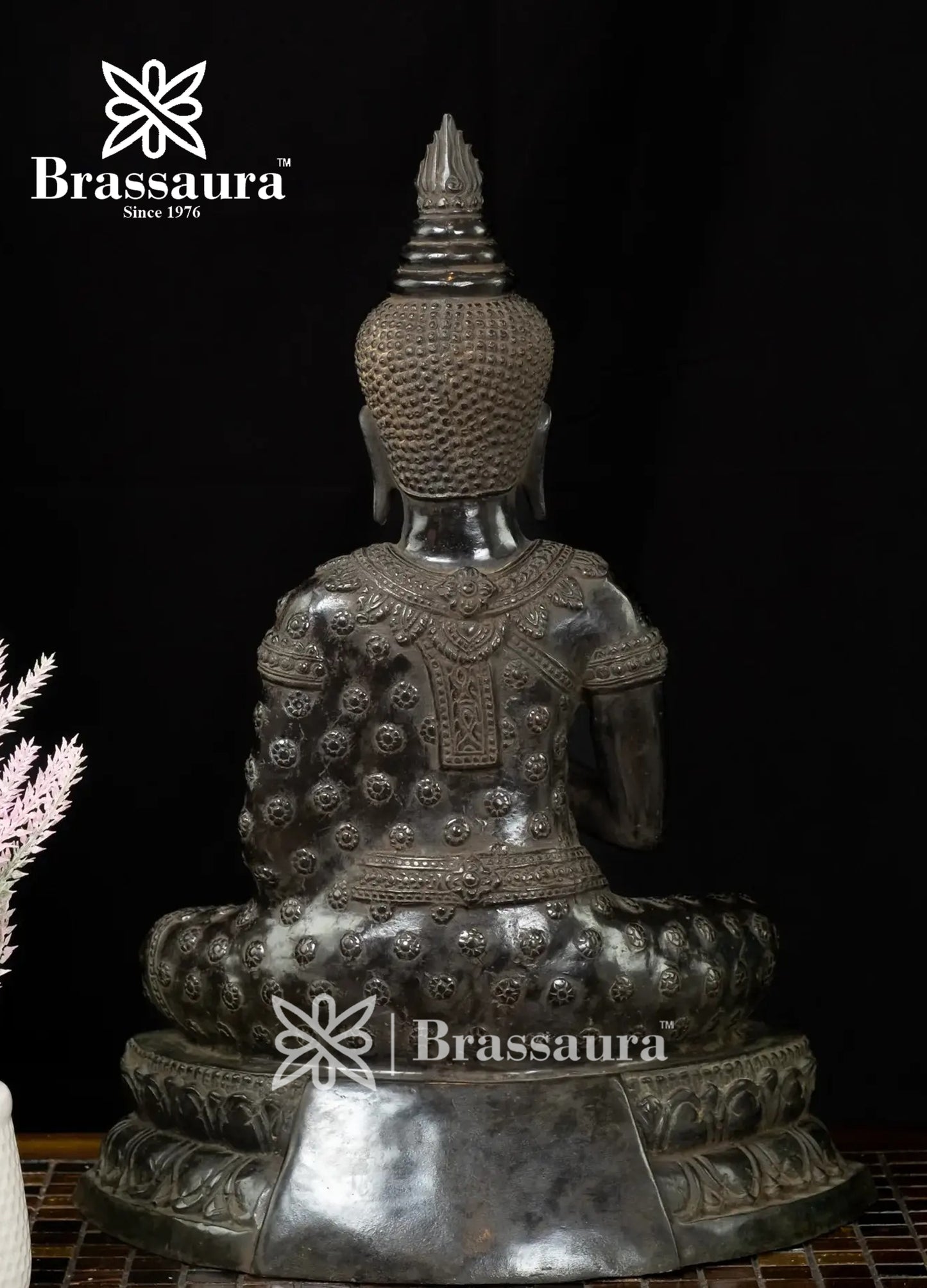 Bronze Balinese Buddha Idol For Home Decor Weight 5.3 Kg And Height 18.5 Inch