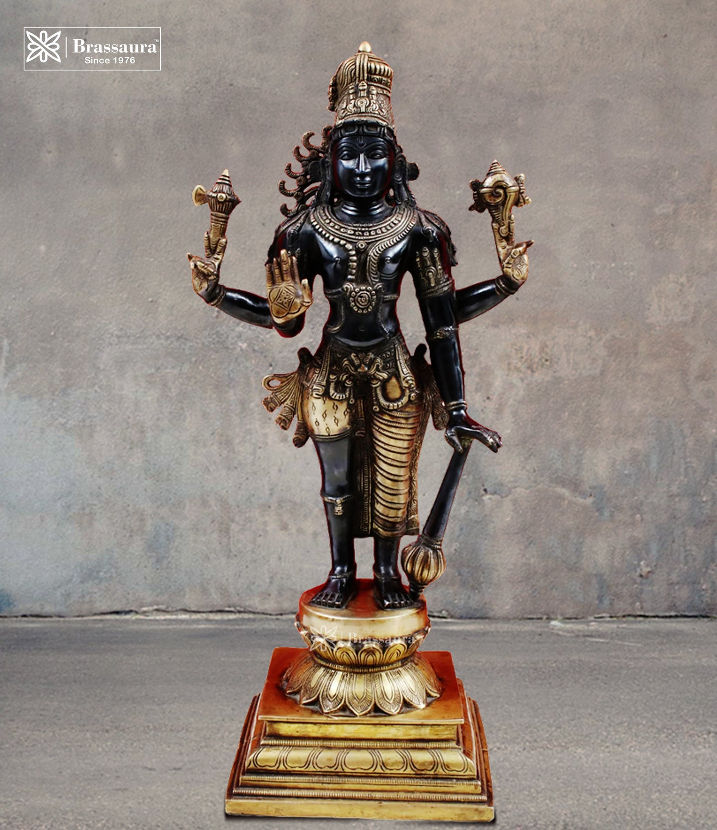Brass Antique Vishnu Statue Weight 10 Kg And Height 21.5 Inch