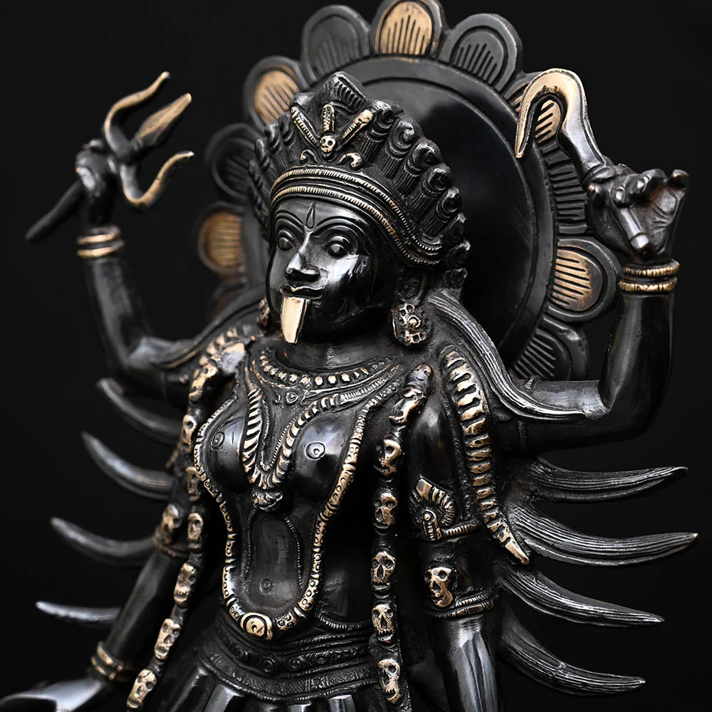 ब्रासोरा® वृंदावन वेणुगोपाल कृष्ण पीतल की प्रतिमा मोर के साथ | एंटीक नीला और सुनहरा रंग | ऊँचाई 20 इंच