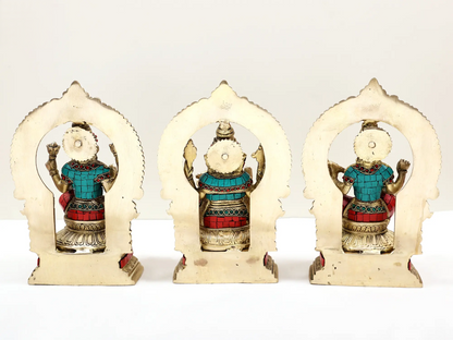 Brassaura™ ब्रास गणेश लक्ष्मी सरस्वती (जीएलएस) सेट | मीनाकारी इनले वर्क के साथ शुद्ध ब्रास | ऊंचाई 10 इंच और वज़न 9.48 किलोग्राम