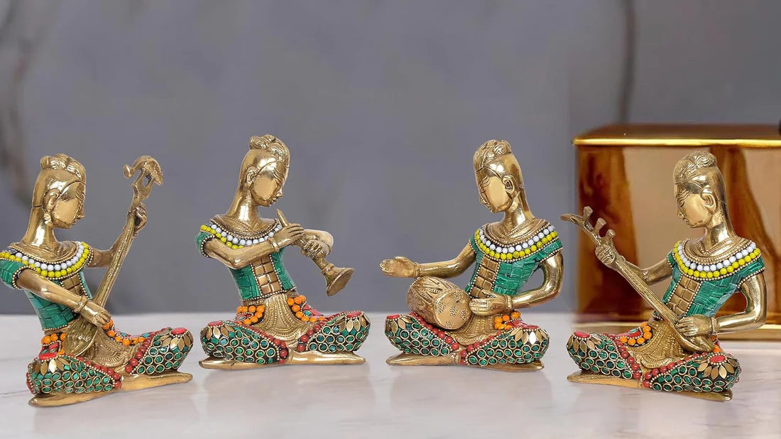 ब्रासोरा® वृंदावन वेणुगोपाल कृष्ण पीतल की प्रतिमा मोर के साथ | एंटीक नीला और सुनहरा रंग | ऊँचाई 20 इंच