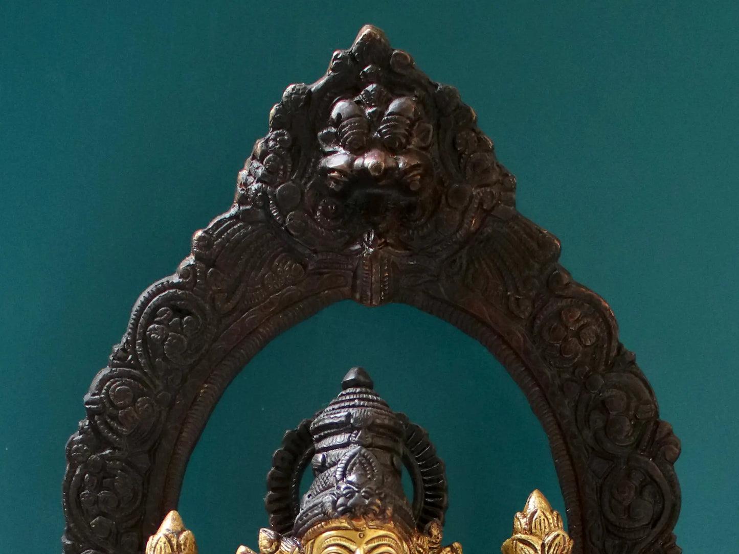 Brassaura® Brass Lakshmi Maa Statue | Height 20.5 Inches & Weight 13.13 kg