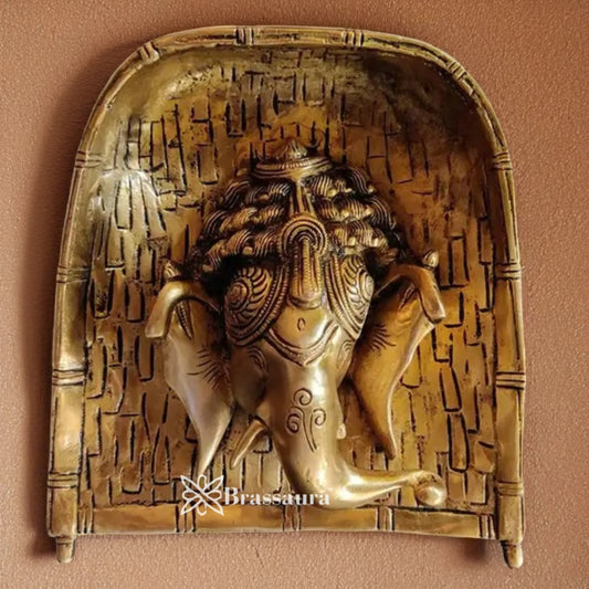 Brassaura™ Brass Ganesha Wall Hanging – Height 6.5 Inches & Weight 2 Kgs | Spiritual Home Décor