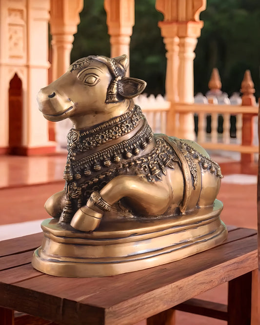Brassaura™ Handcrafted Brass Nandi Statue – Height 13.5" & Weight 10.5 Kgs | Vintage Detailing