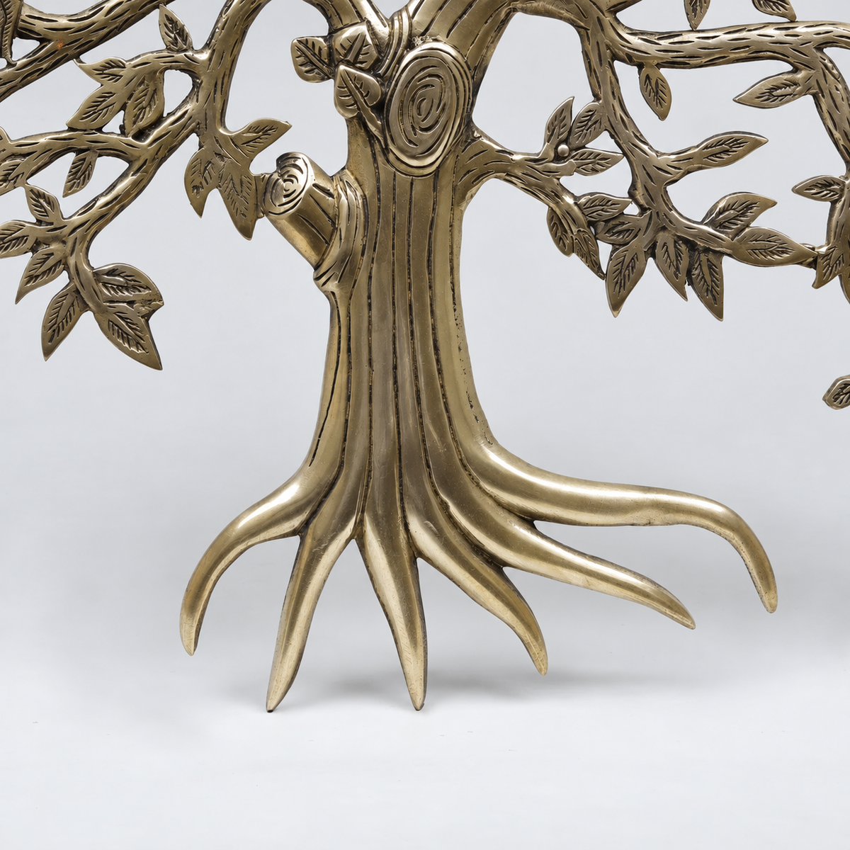 Brassaura® Antique Brass Tree Sculpture with Perched Birds | Pure Superfine Brass Handcrafted Murti | Brass Statue for Home Temple, Pooja Room | Height 23 Inches | Weight 5.8 Kgs