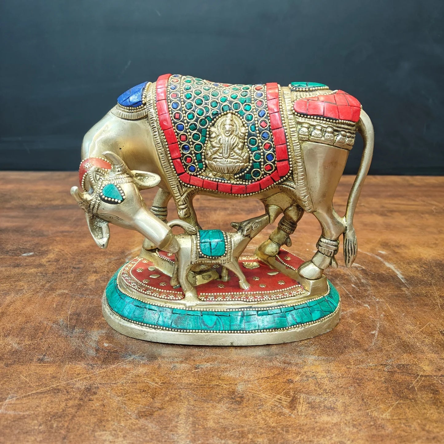 Brassaura® Handmade Brass Kamadhenu Cow with Calf Statue | Inlaid Stone Decorative Idol | Sacred Cow & Calf Murti for Home, Pooja Room, Temple & Vastu | 7 Inch | 3.8 Kg