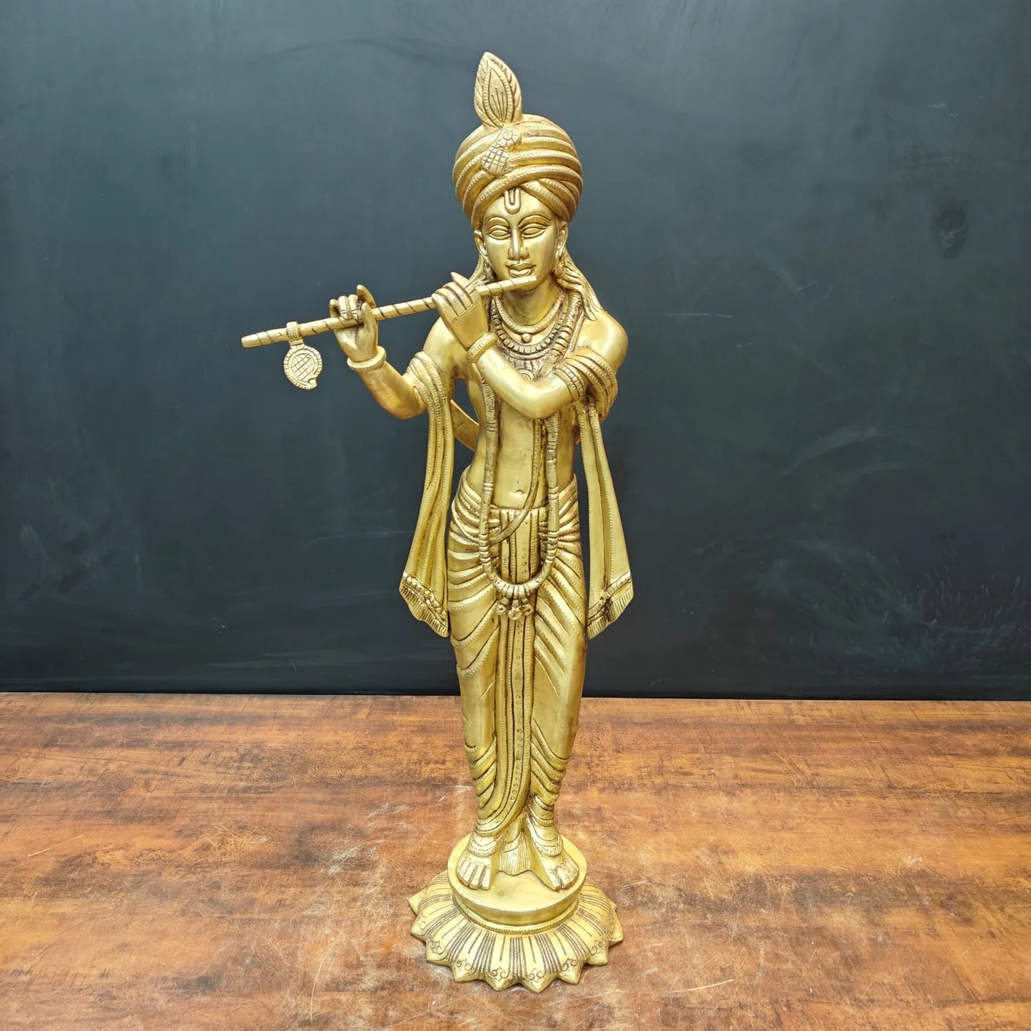 ब्रासोरा® वृंदावन वेणुगोपाल कृष्ण पीतल की प्रतिमा मोर के साथ | एंटीक नीला और सुनहरा रंग | ऊँचाई 20 इंच