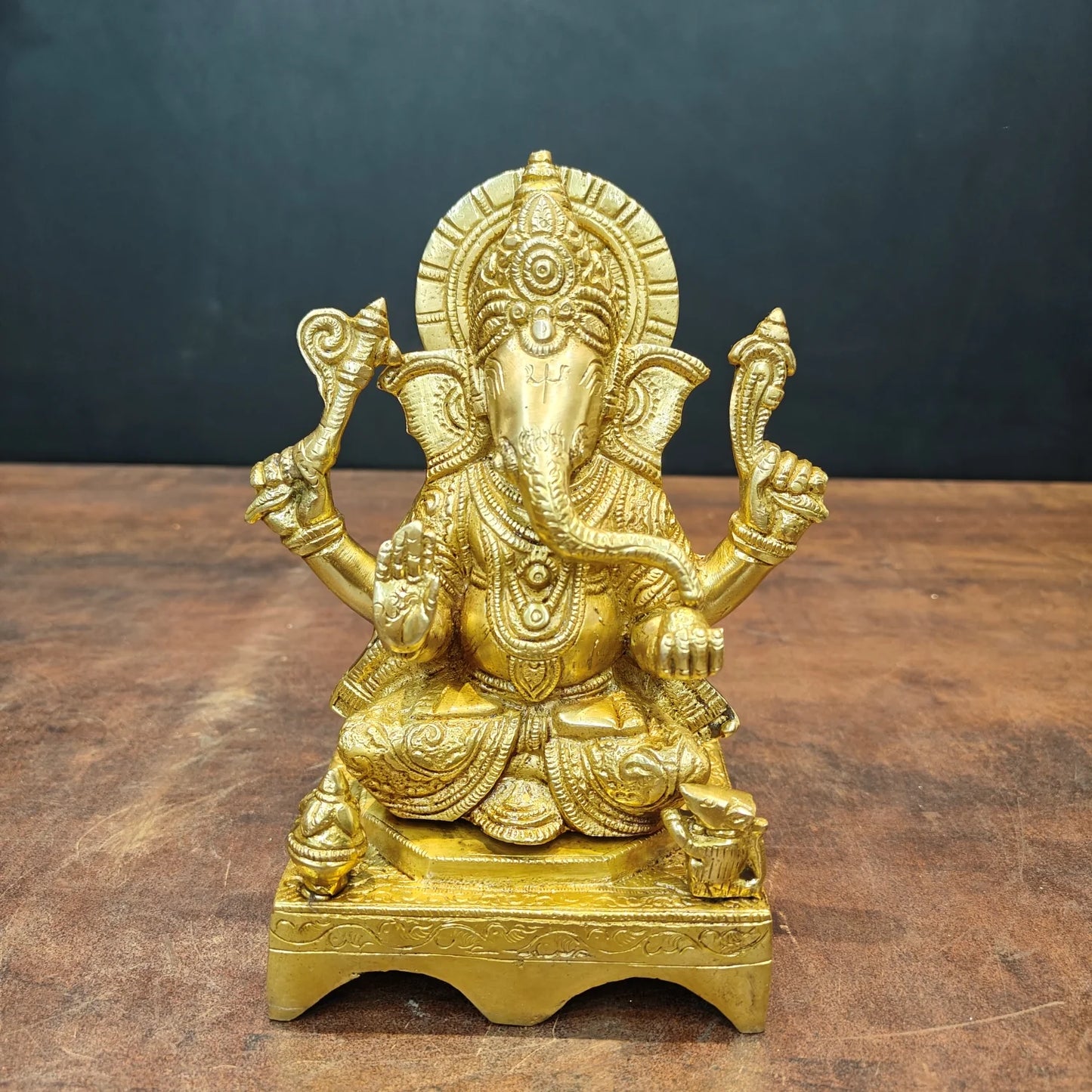 Brassaura® Brass Seated Lord Ganesha Statue | Ganpati Bappa Murti for Home Temple, Pooja Room & Spiritual Décor | Handcrafted Brass Idol | 7 Inches | 2.2 Kg