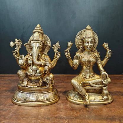 ब्रासोरा® वृंदावन वेणुगोपाल कृष्ण पीतल की प्रतिमा मोर के साथ | एंटीक नीला और सुनहरा रंग | ऊँचाई 20 इंच