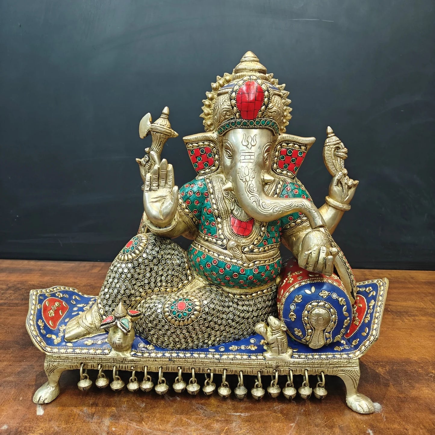 ब्रासोरा® वृंदावन वेणुगोपाल कृष्ण पीतल की प्रतिमा मोर के साथ | एंटीक नीला और सुनहरा रंग | ऊँचाई 20 इंच
