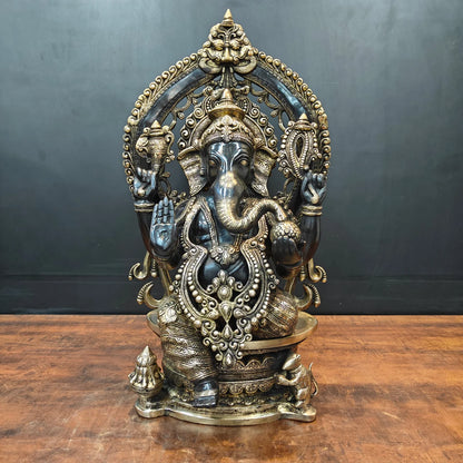 ब्रासोरा® वृंदावन वेणुगोपाल कृष्ण पीतल की प्रतिमा मोर के साथ | एंटीक नीला और सुनहरा रंग | ऊँचाई 20 इंच
