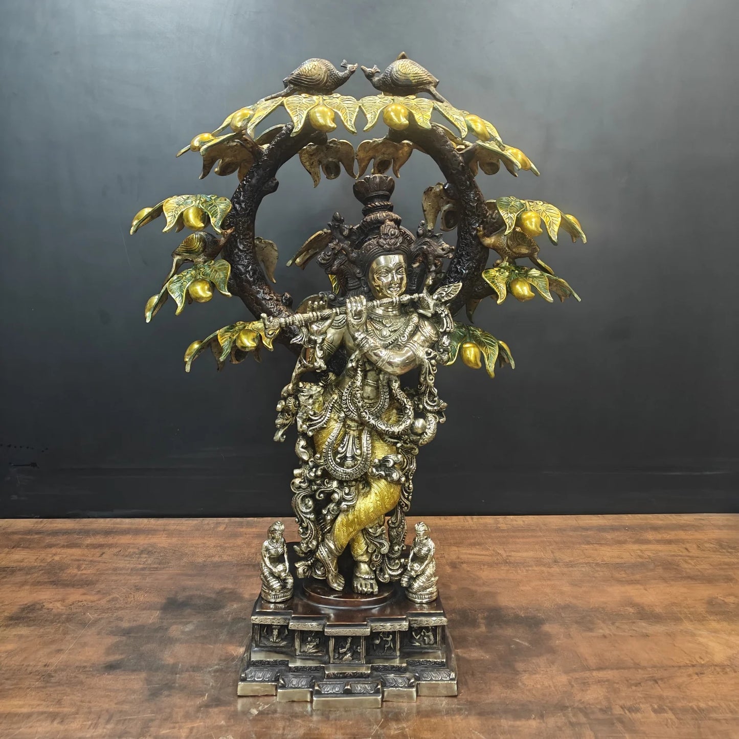 Brassaura® Brass Radha Krishna Under Kadamba Tree Idol | Handcrafted Krishna Playing Flute Statue for Home Temple, Living Room & Office Décor | Antique Dual Tone Finish | Premium Brass Murti | 33 Inches | 51 Kg