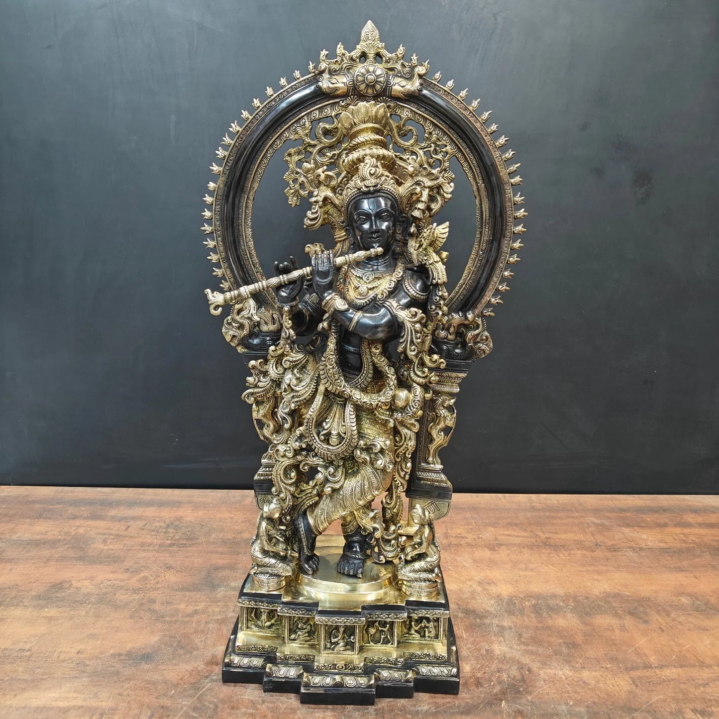 Brassaura® 32 Inch Brass Lord Krishna Statue | Handcrafted Krishna Idol for Home Temple, Pooja Room & Spiritual Décor | Antique Finish | 36 Kg