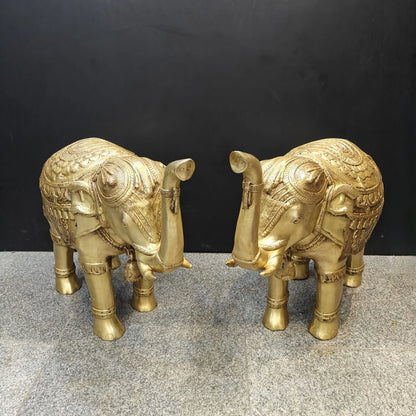Brassaura® 26 Inch Brass Elephant Pair | Handcrafted Decorative Elephant Statues for Home Entrance, Living Room & Vastu Décor | Antique Finish | 96 Kg