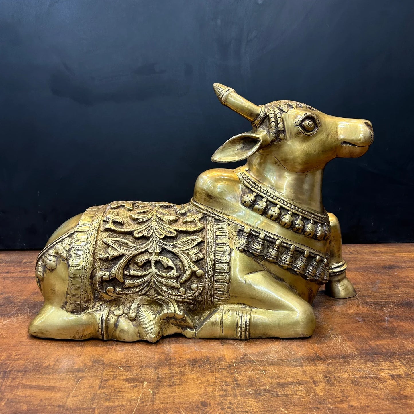 Brassaura® Brass Nandi Bull Idol | Sacred Nandi Statue for Home Temple, Shiv Mandir, Spiritual Décor & Vastu | 14 Inches | 16.3 Kg
