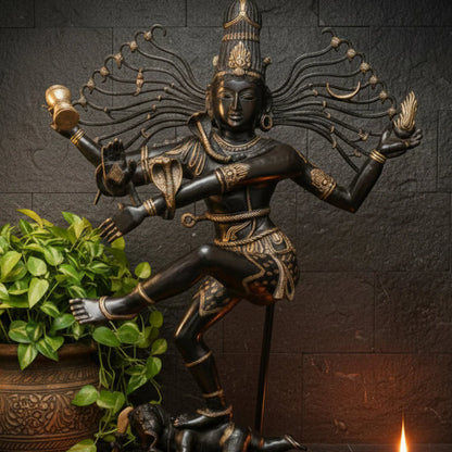 ब्रासोरा® वृंदावन वेणुगोपाल कृष्ण पीतल की प्रतिमा मोर के साथ | एंटीक नीला और सुनहरा रंग | ऊँचाई 20 इंच
