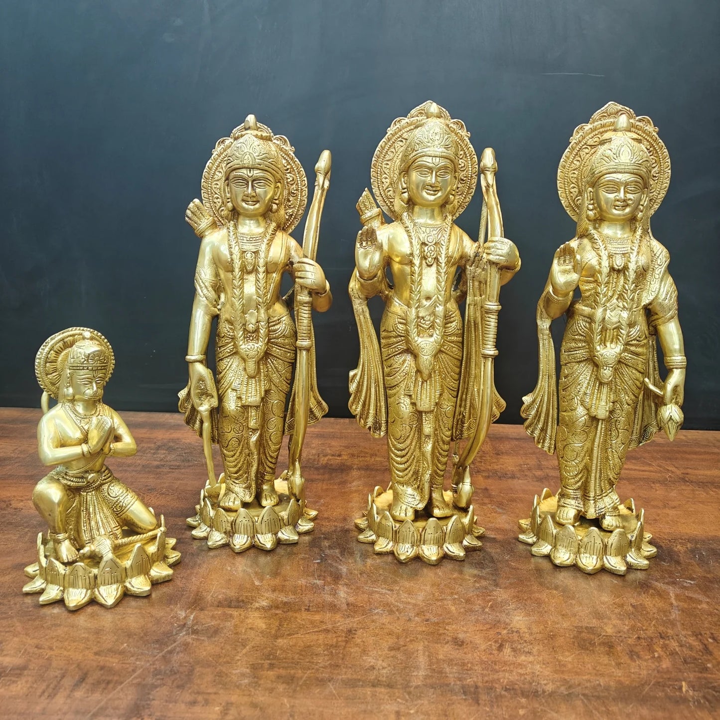 Brassaura® Handmade Brass Ram Darbar Idol Set with Hanuman | Lord Rama, Sita, Lakshman & Hanuman Statue for Home Temple & Pooja Room | Height 17 Inches | 19 Kg