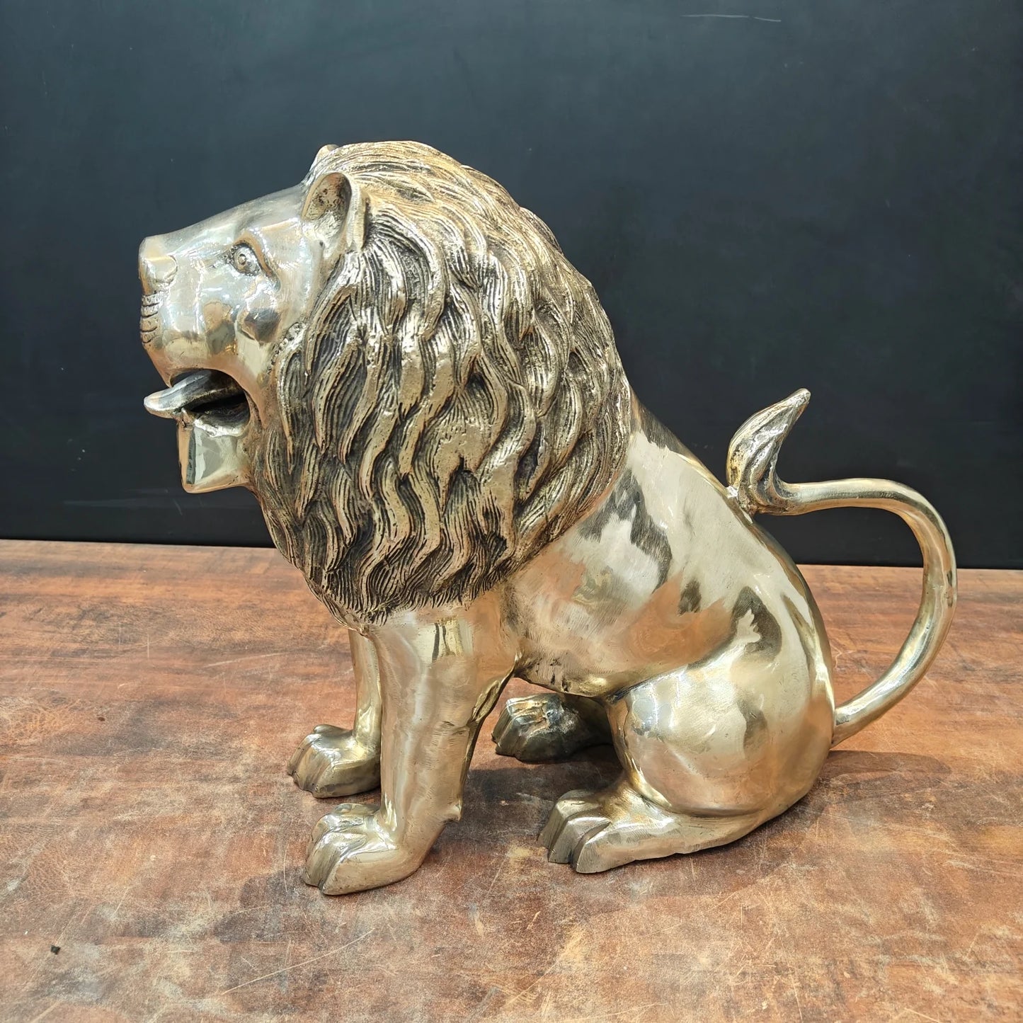 Brassaura® Brass Lion Statue | Royal Lion Sculpture for Home Entrance, Office, Hotel & Luxury Décor | Handcrafted Brass Art | Antique Gold Finish | 16 Inches | 16 Kg