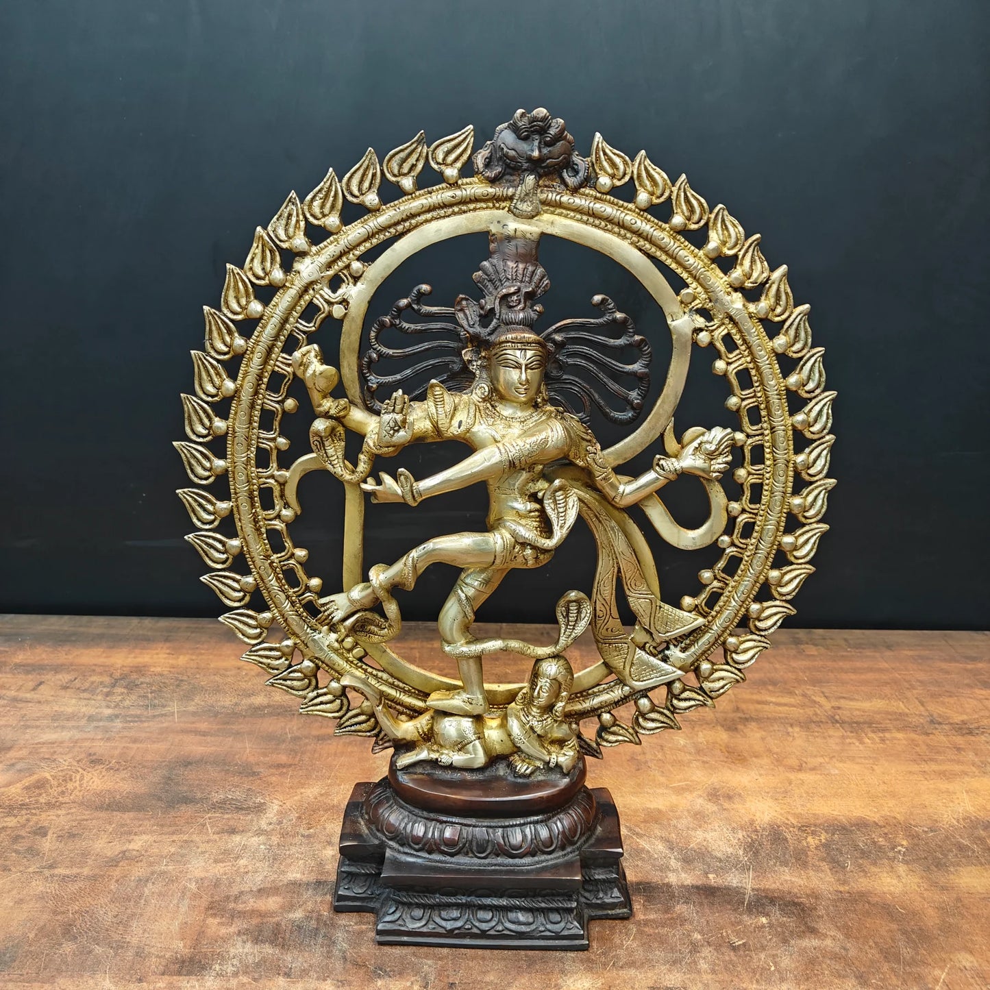 Brassaura® Brass Nataraja Statue | Lord Shiva Dancing in Cosmic Tandava | Handcrafted Brass Idol for Home Temple, Spiritual Décor & Gifting | 19.5 Inches | 8.5 Kg