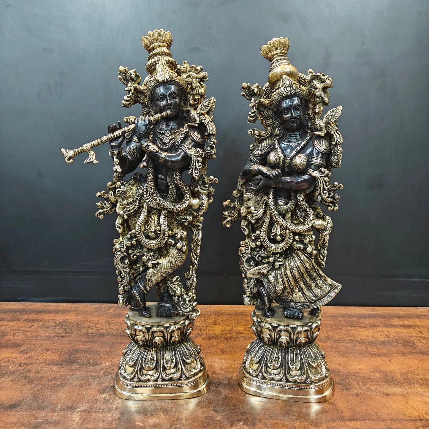 Brassaura® Brass Radha Krishna Idol Set | Handcrafted Standing Radha Krishna Murti for Home Temple, Living Room & Office Décor | Antique Dual Tone Finish | Premium Brass Statue Set | 29 Inches | 32 Kg