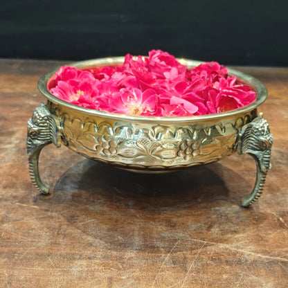 Brassaura® Handmade Brass Urli Bowl with Elephant Legs | Decorative Flower Urli for Home Entrance, Living Room & Pooja Décor | Height 3.8 Inches | 0.70 Kg