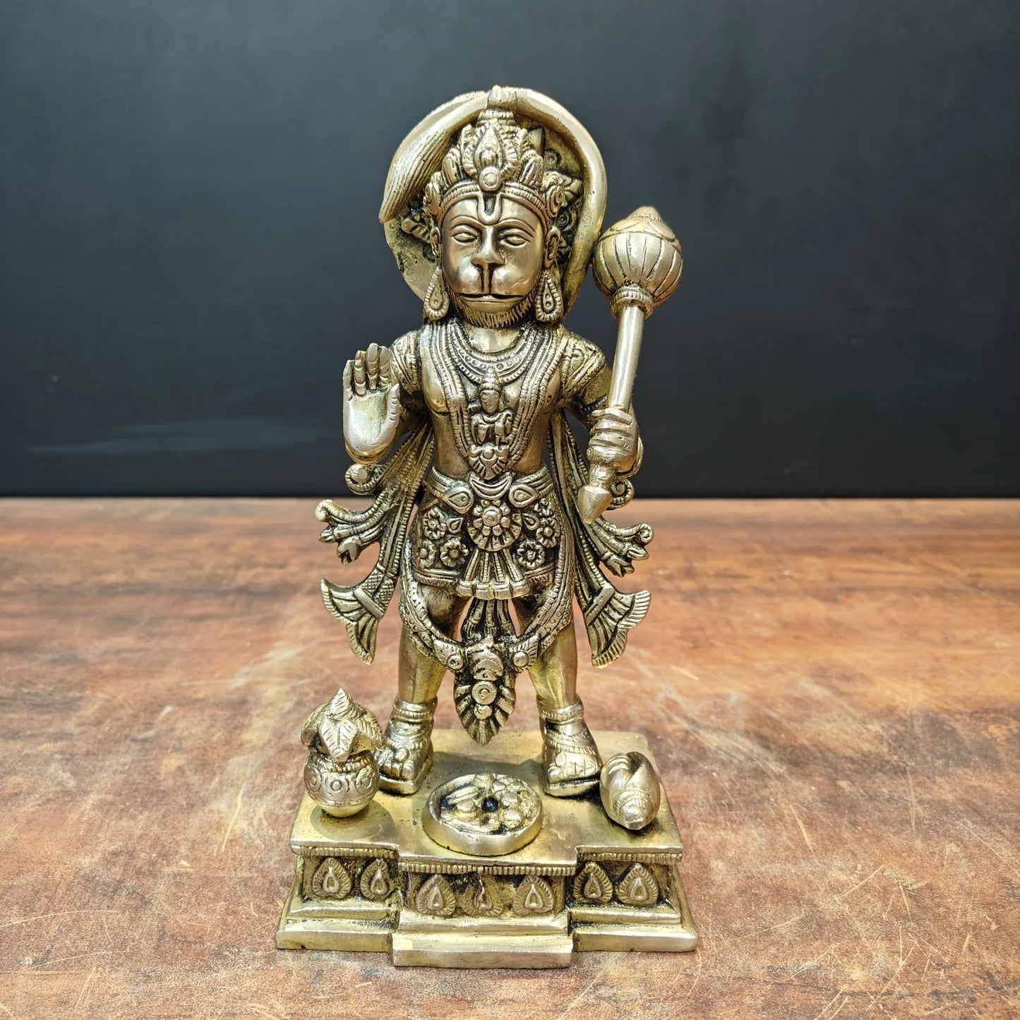 Brassaura® Standing Lord Hanuman Brass Statue | Embodiment of Strength, Devotion & Courage | Height 10 Inches & Weight 2.7 Kgs