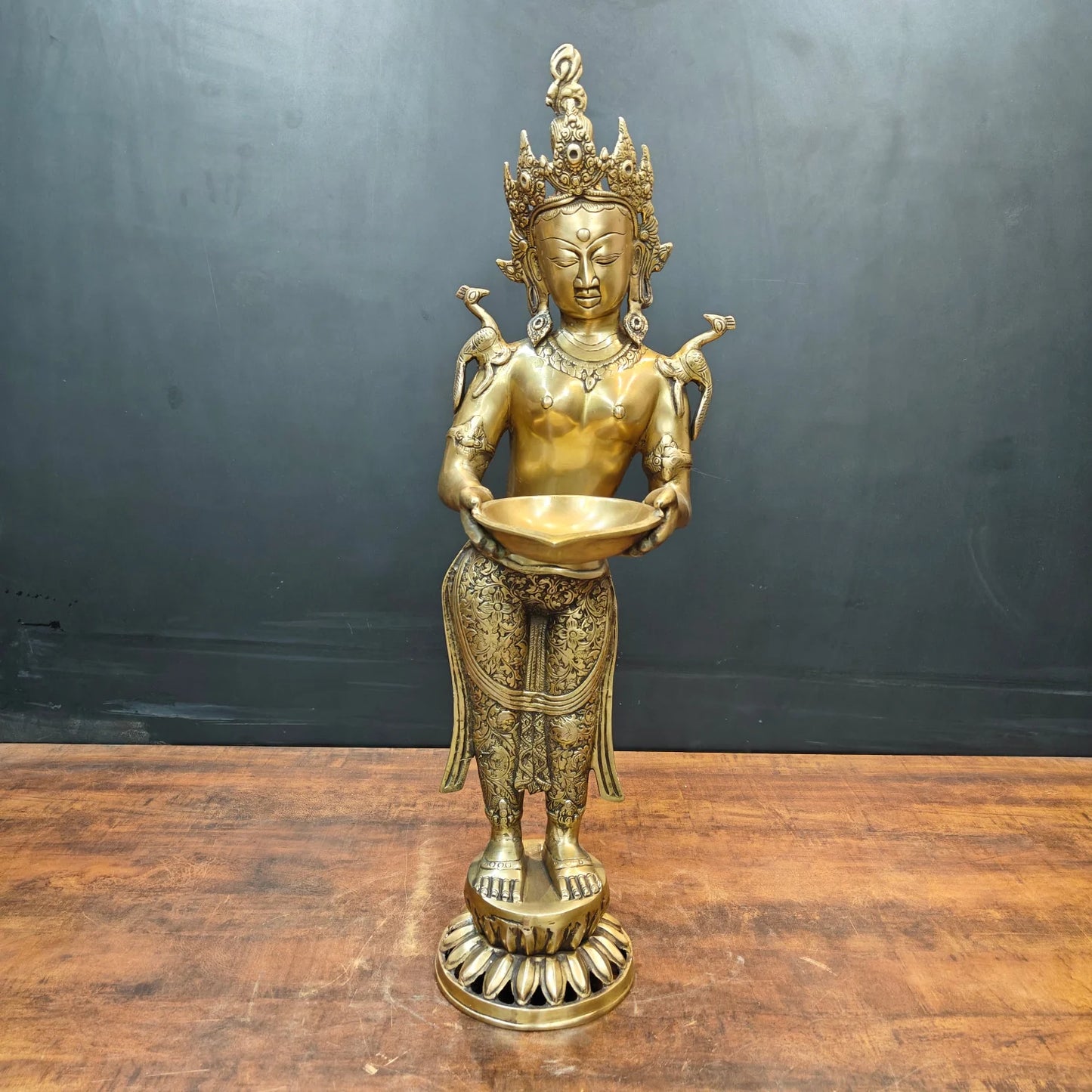 ब्रासोरा® वृंदावन वेणुगोपाल कृष्ण पीतल की प्रतिमा मोर के साथ | एंटीक नीला और सुनहरा रंग | ऊँचाई 20 इंच