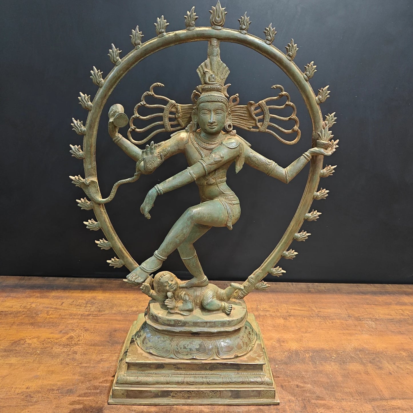 Brassaura® Brass Nataraja Statue | Dancing Lord Shiva (Nataraj) Idol for Home Temple, Spiritual Décor & Vastu | 31 Inches | 25 Kg