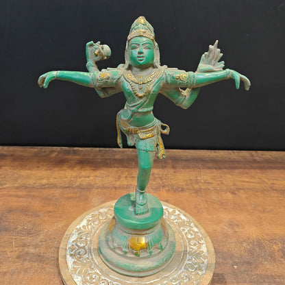 ब्रासोरा® वृंदावन वेणुगोपाल कृष्ण पीतल की प्रतिमा मोर के साथ | एंटीक नीला और सुनहरा रंग | ऊँचाई 20 इंच