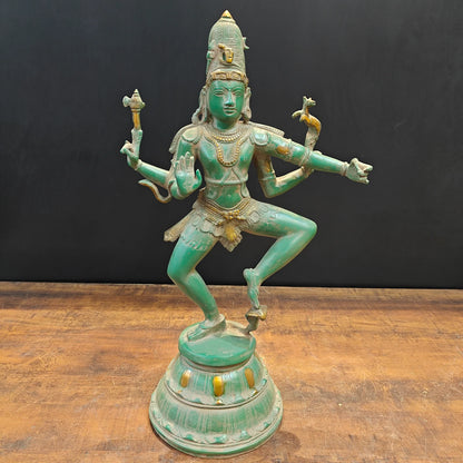 ब्रासोरा® वृंदावन वेणुगोपाल कृष्ण पीतल की प्रतिमा मोर के साथ | एंटीक नीला और सुनहरा रंग | ऊँचाई 20 इंच