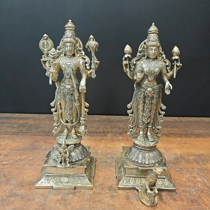 ब्रासोरा® वृंदावन वेणुगोपाल कृष्ण पीतल की प्रतिमा मोर के साथ | एंटीक नीला और सुनहरा रंग | ऊँचाई 20 इंच