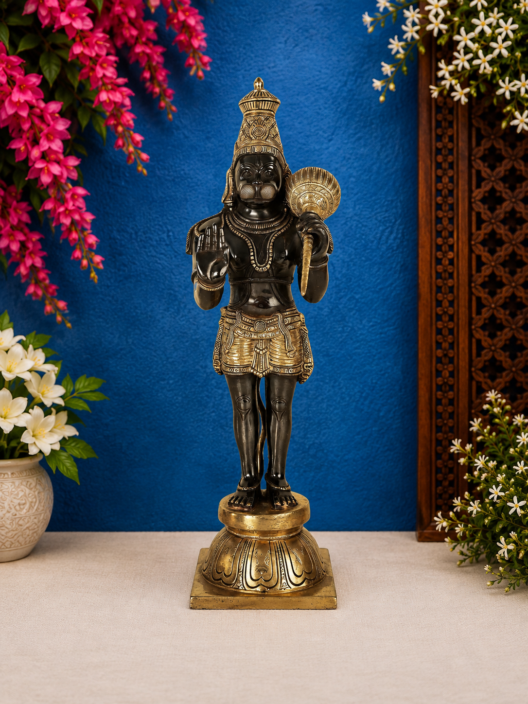 Brassaura® Hanuman Standing Blessing Idol with Golden Brass And Charcoal Black Finish | Pure Superfine Brass Handcrafted Murti | Brass Statue for Home Temple, Pooja Room | Height 21 Inches | Weight 9.2 Kgs