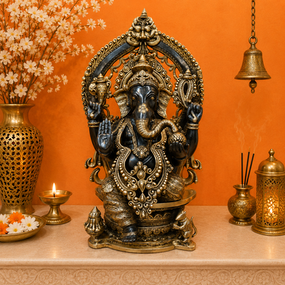 ब्रासोरा® वृंदावन वेणुगोपाल कृष्ण पीतल की प्रतिमा मोर के साथ | एंटीक नीला और सुनहरा रंग | ऊँचाई 20 इंच