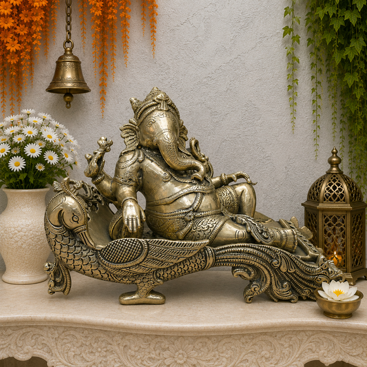 Brassaura® Reclining Ganesha Brass Idol on Peacock Chaise | Premium Solid Brass Lord Ganesha Statue | Handcrafted Antique Finish | Ganpati Murti for Home Temple, Living Room & Spiritual Décor | Height 7 Inches | 4.7 Kg