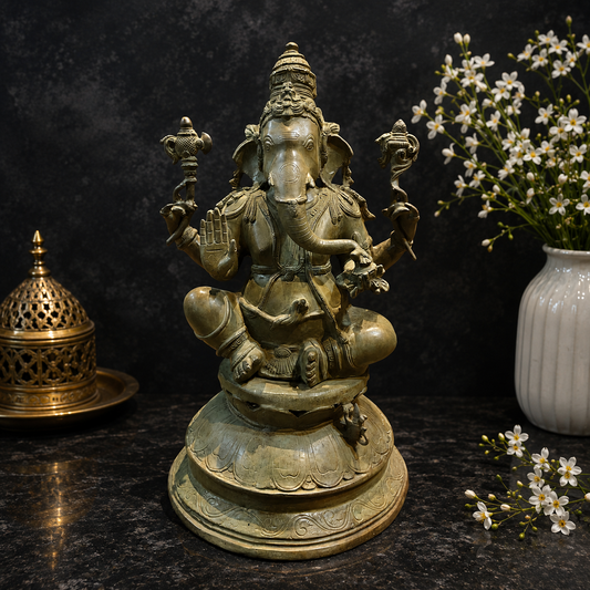 ब्रासोरा® वृंदावन वेणुगोपाल कृष्ण पीतल की प्रतिमा मोर के साथ | एंटीक नीला और सुनहरा रंग | ऊँचाई 20 इंच