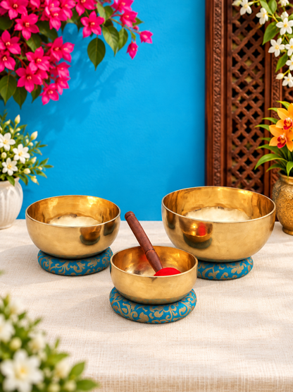 Brassaura® Sacred Trio 3 Chakra Singing Bowl Set with C, F & B Notes | Handcrafted Sound Healing Bowls | Root, Heart & Crown Chakra | Meditation & Yoga Sound Bowl Set
