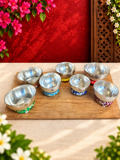 Brassaura® Large Pedestal Singing Bowl with Traditional Handcrafted Finish | Handcrafted Sound Healing Bowl for Meditation, Yoga & Spiritual Practice