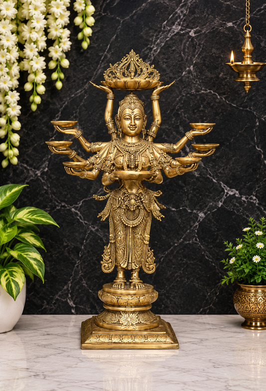 Brassaura™ ब्रास स्टैंडिंग डीप लक्ष्मी 8 दीयों की प्रतिमा के साथ - ऊंचाई 27 इंच और वजन 16.37 किलोग्राम | घर और पूजा की सजावट