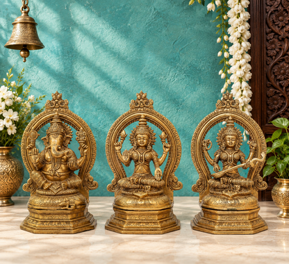 ब्रासुरिया® कलात्मक पीतल की प्राचीन लक्ष्मी गणेश सरस्वती प्रतिमा – ऊंचाई 11.5 इंच | भक्तिपूर्ण प्रतीक