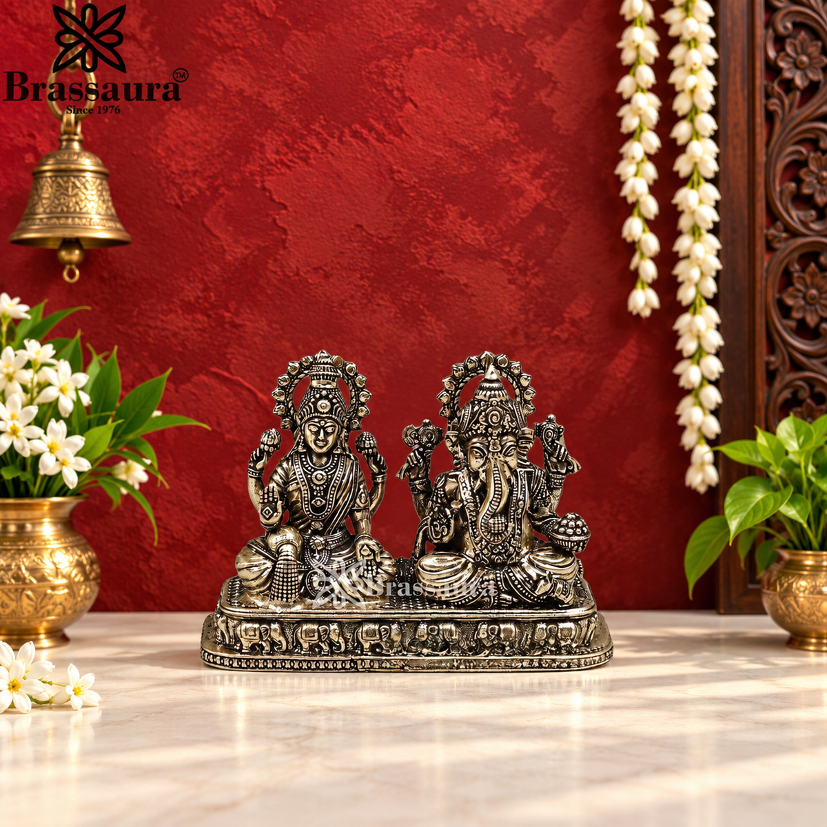 Brassaura® Super Fine Lakshmi Ganesh Murti | Pure Superfine Brass Handcrafted Murti | Brass Statue for Home Temple, Pooja Room | Height 3 Inches | Weight 0.202 Kg