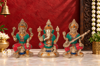 ब्रासौर्य™ ब्रास लक्ष्मी गणेश सरस्वती मूर्ति सेट नक्काशी के साथ पूजा कक्ष के लिए | प्रत्येक 6.5 इंच | 4.50 किलोग्राम