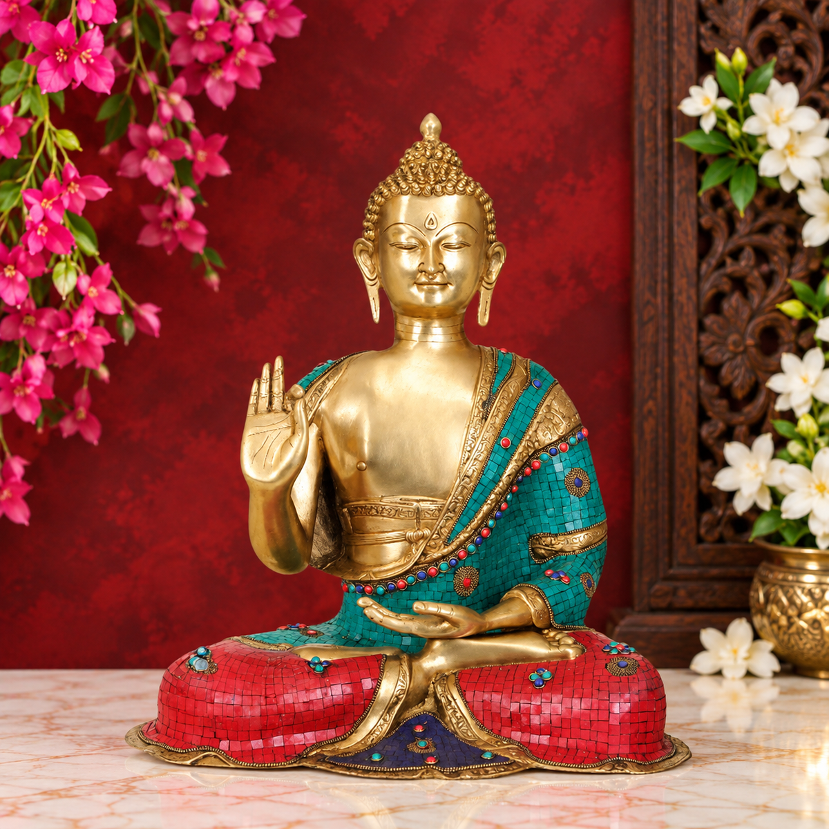 पीतल की आशीर्वाद रत्न जड़ित बुद्ध की मूर्ति, वज़न 32 किग्रा और ऊँचाई 28 इंच