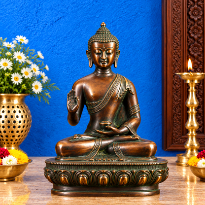 ब्रासौरा™ शुद्ध पीतल बुद्ध आशीर्वाद मुद्रा प्रतिमा एंटीक टोन में – ऊंचाई 10 इंच, वज़न 3.61 किग्रा