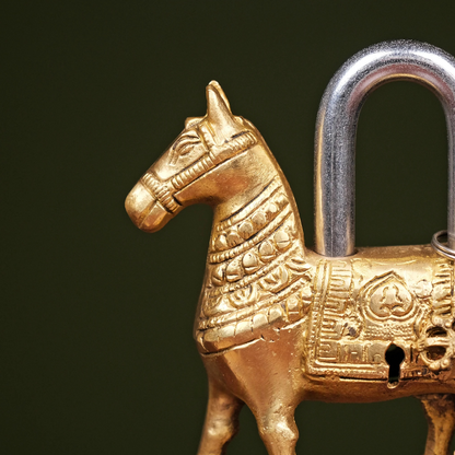 Brassaura® Brass Horse Lock with Keys | Height 5.5 Inches