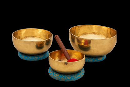 Brassaura® Sacred Trio 3 Chakra Singing Bowl Set with C, F & B Notes | Handcrafted Sound Healing Bowls | Root, Heart & Crown Chakra | Meditation & Yoga Sound Bowl Set