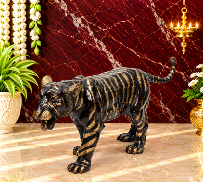 ब्रासौरा® वॉकिंग टाइगर ब्रास स्कल्पचर | शुद्ध पीतल | ऊंचाई 27.6 इंच और वज़न 93.50 किलोग्राम